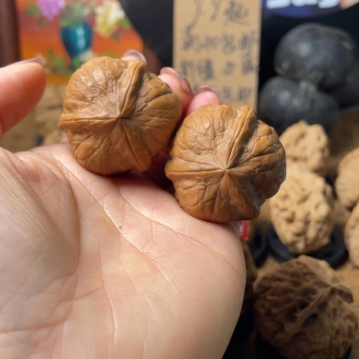 远**风云南铁核桃默认微瑕80