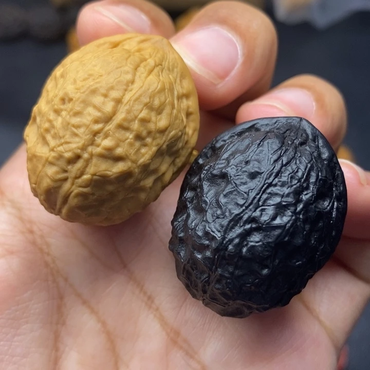 文玩核桃把件35尺蟒纹龙蛋