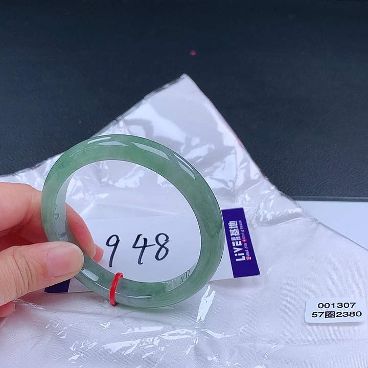 翡翠手镯未镶嵌手镯001307
