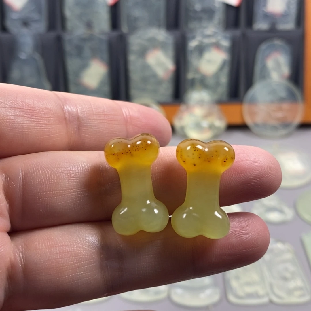 未镶嵌蛇纹石玉颈饰