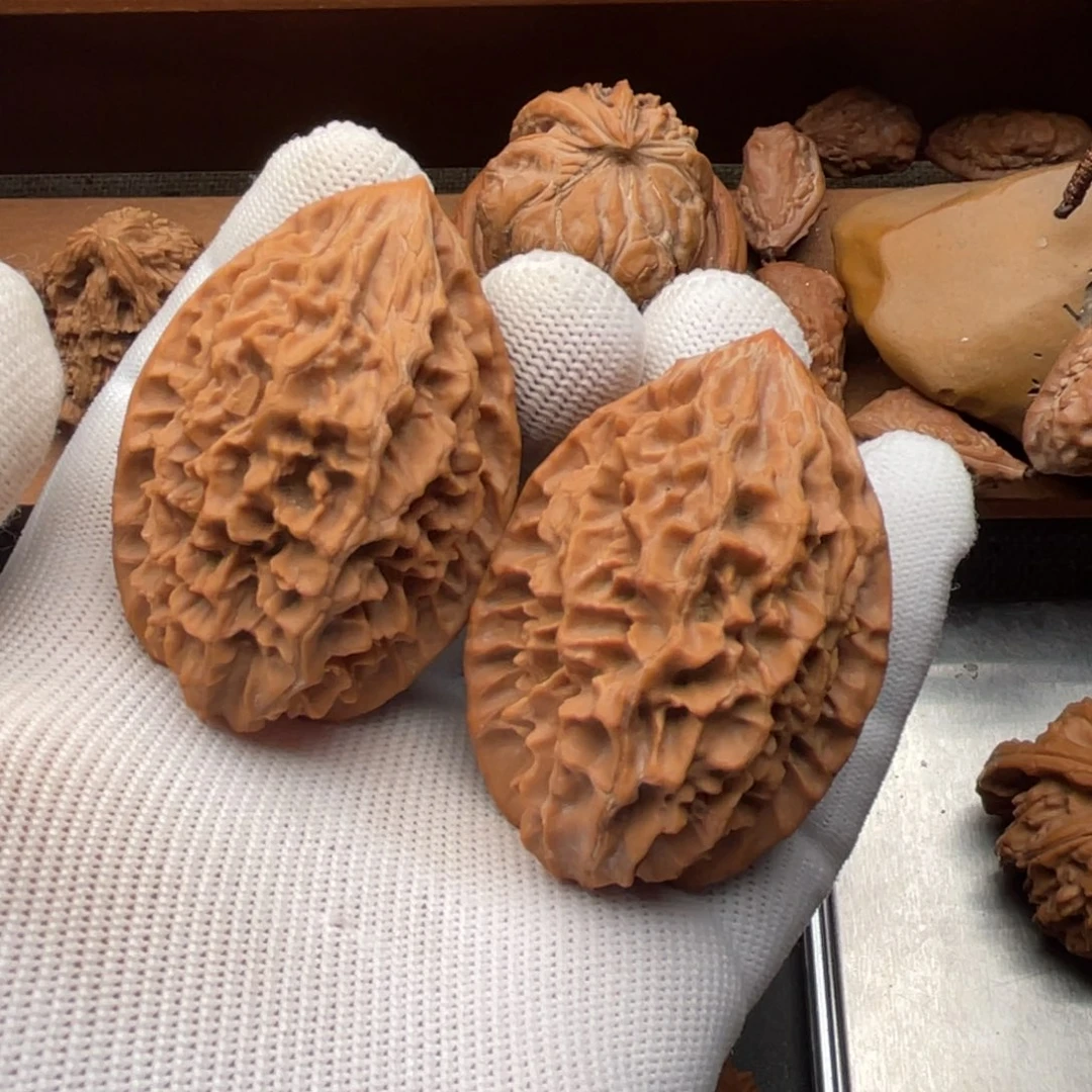 文玩核桃吊坠招财鼠