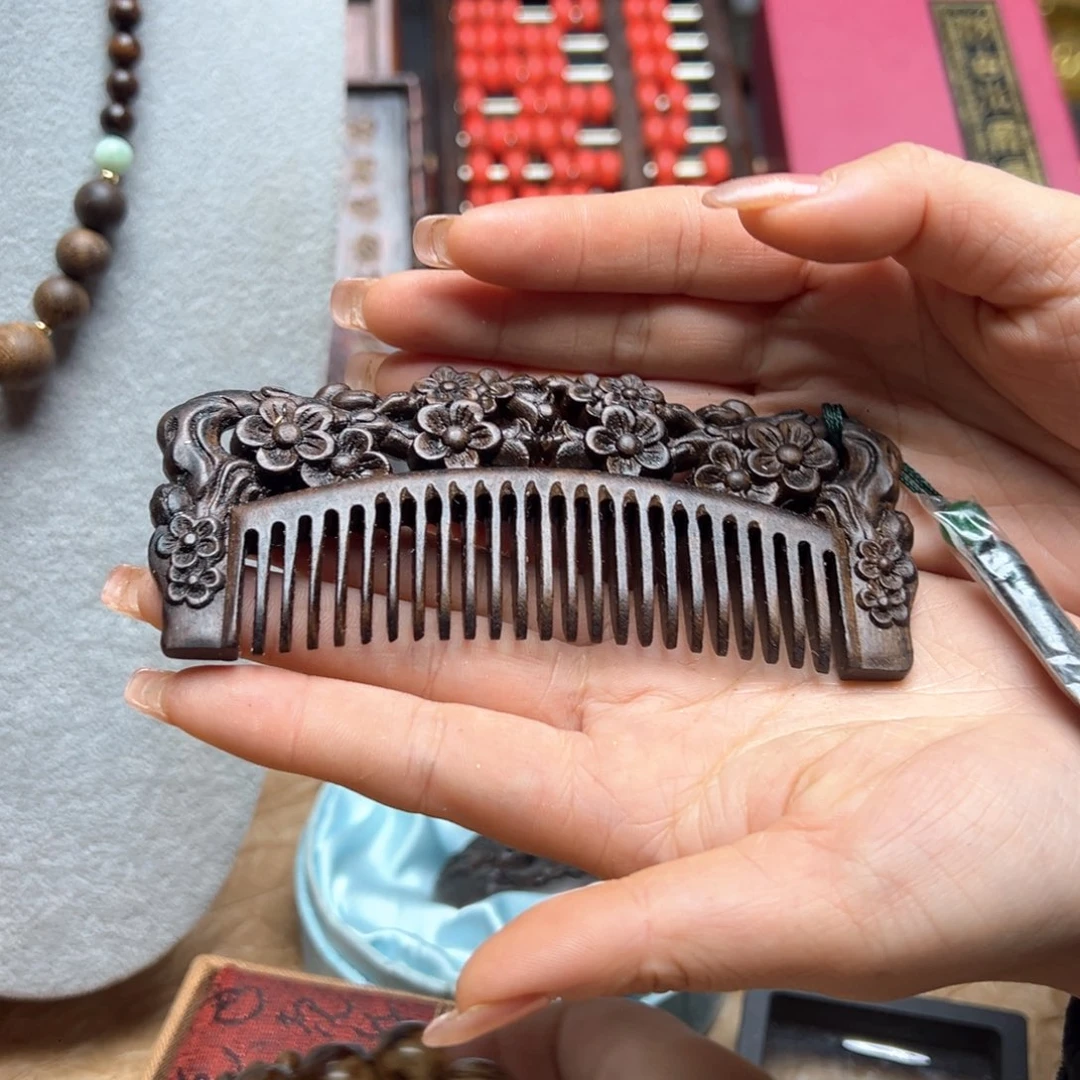 大叶紫檀（黑酸枝木类）