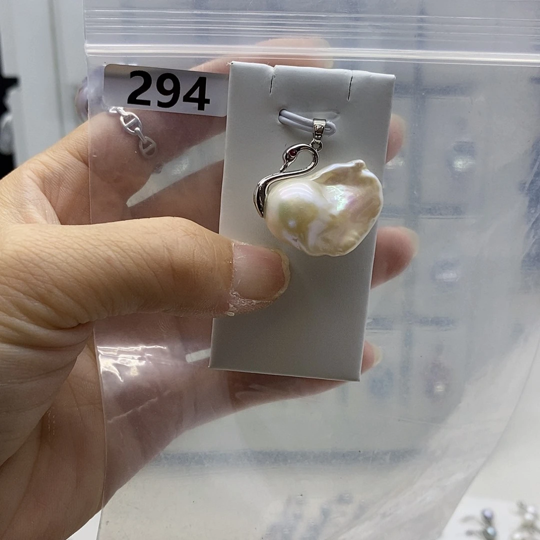 合金耳饰淡水珍珠