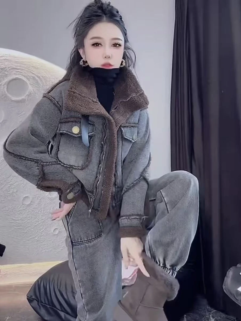 秋冬加厚大码女装百搭时尚套装牛仔拼接羔绒外套束脚休闲裤两件套