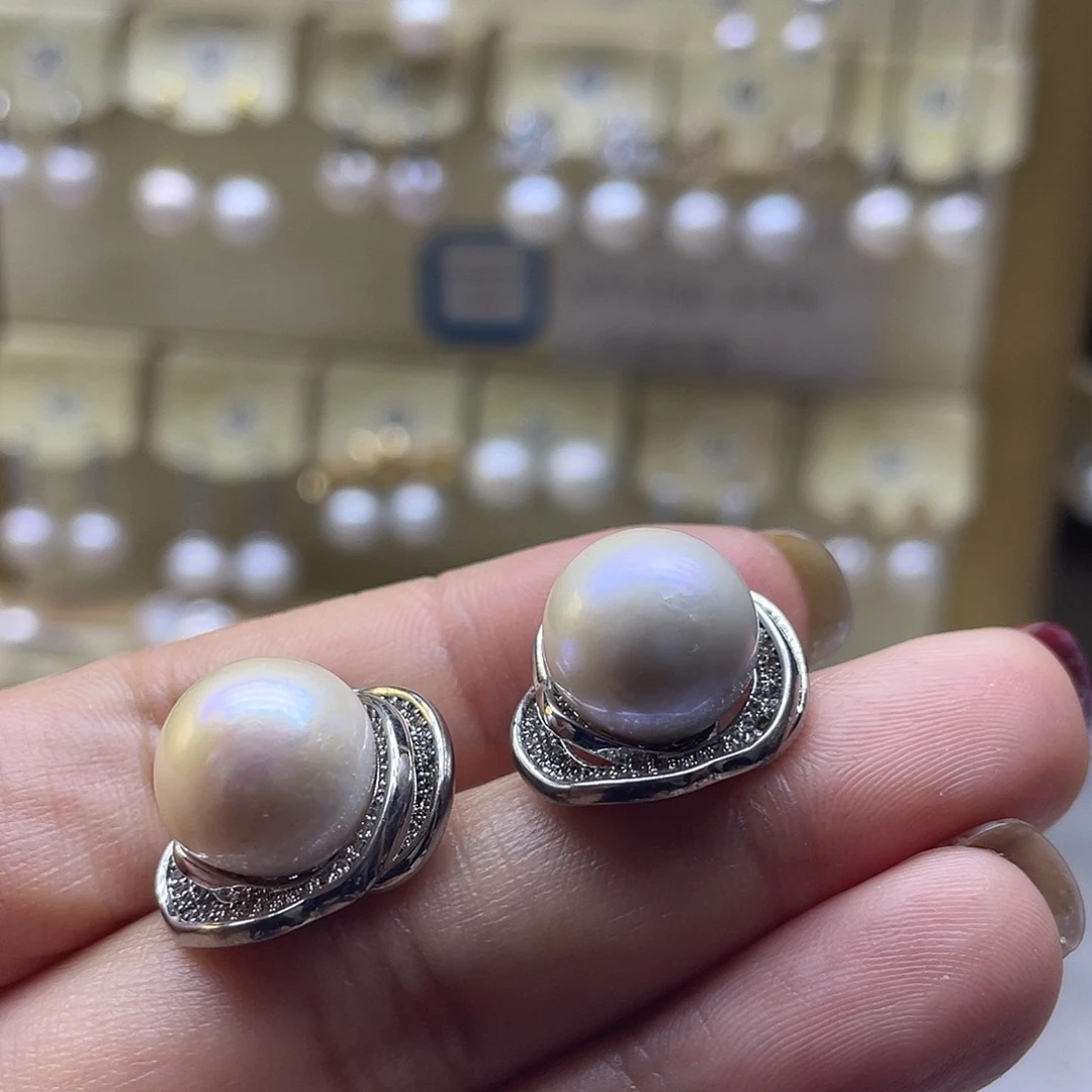 银S925镶嵌耳饰淡水珍珠