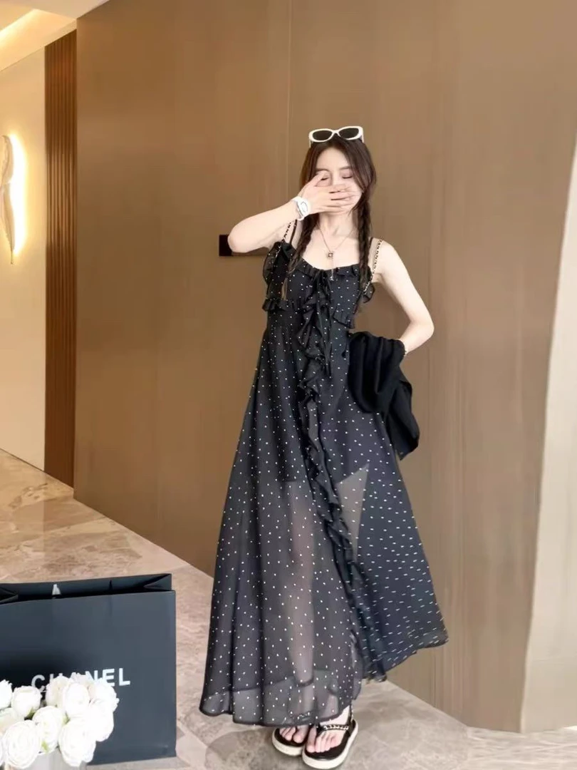 法式木耳边碎花吊带连衣裙开衫两件套女夏季甜辣风气质显瘦套装