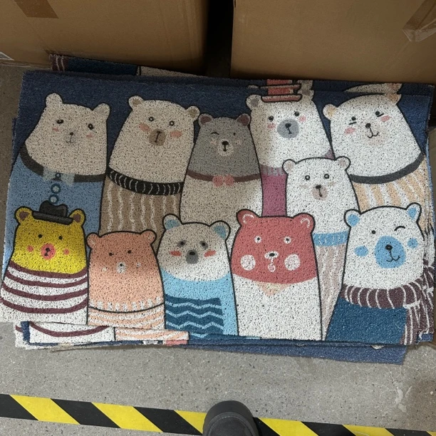 《辉岳》约80x120 呆呆熊丝圈加厚防滑地垫 发一个