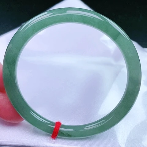 翡翠手镯（圆镯）未镶嵌20号