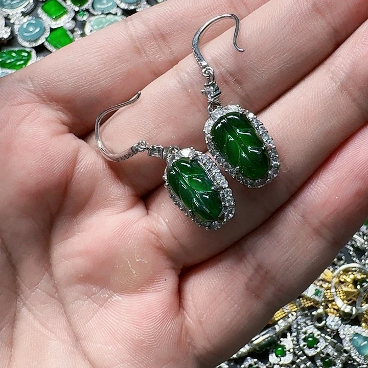 翡翠颈饰未镶嵌天然A货翡翠放漏