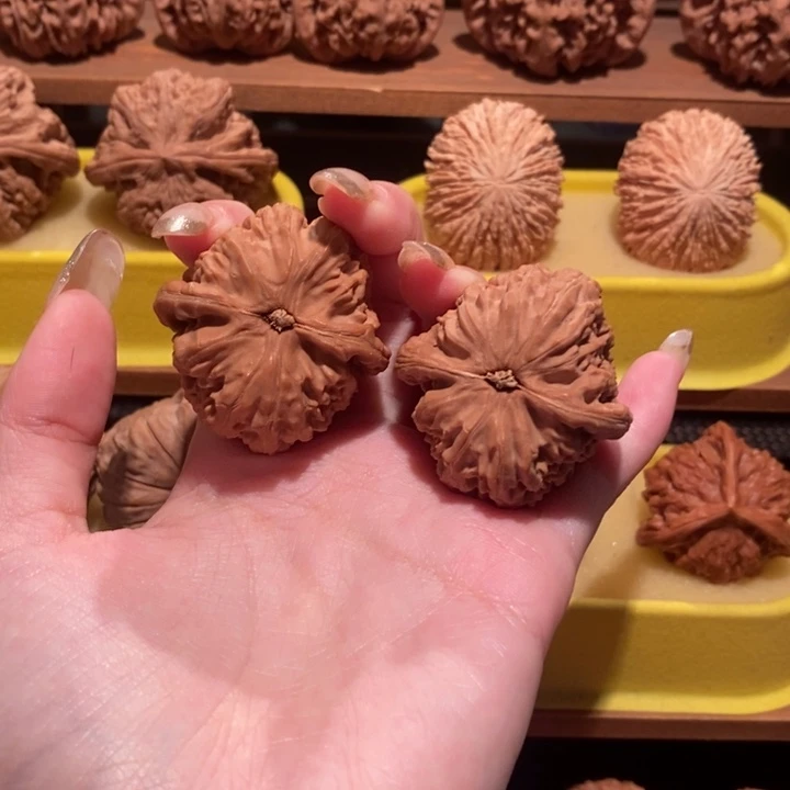 举****吊坠文玩核桃白狮子