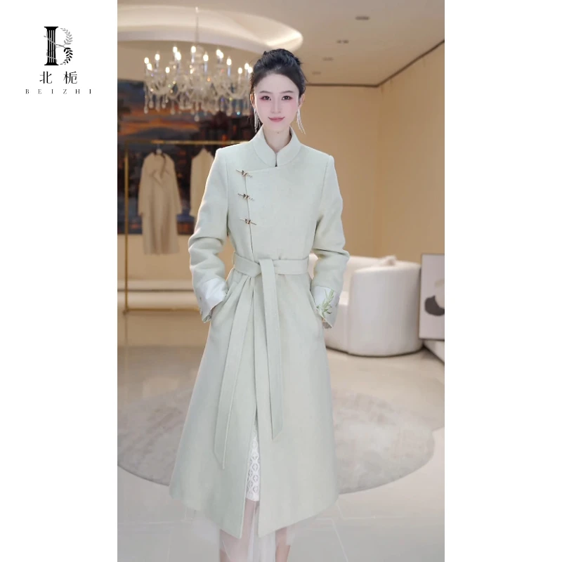 【北栀】立领袖口拼接蝴蝶盘扣大衣羽绒服813953