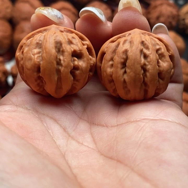 核桃精品文玩核桃手捻金瓜
