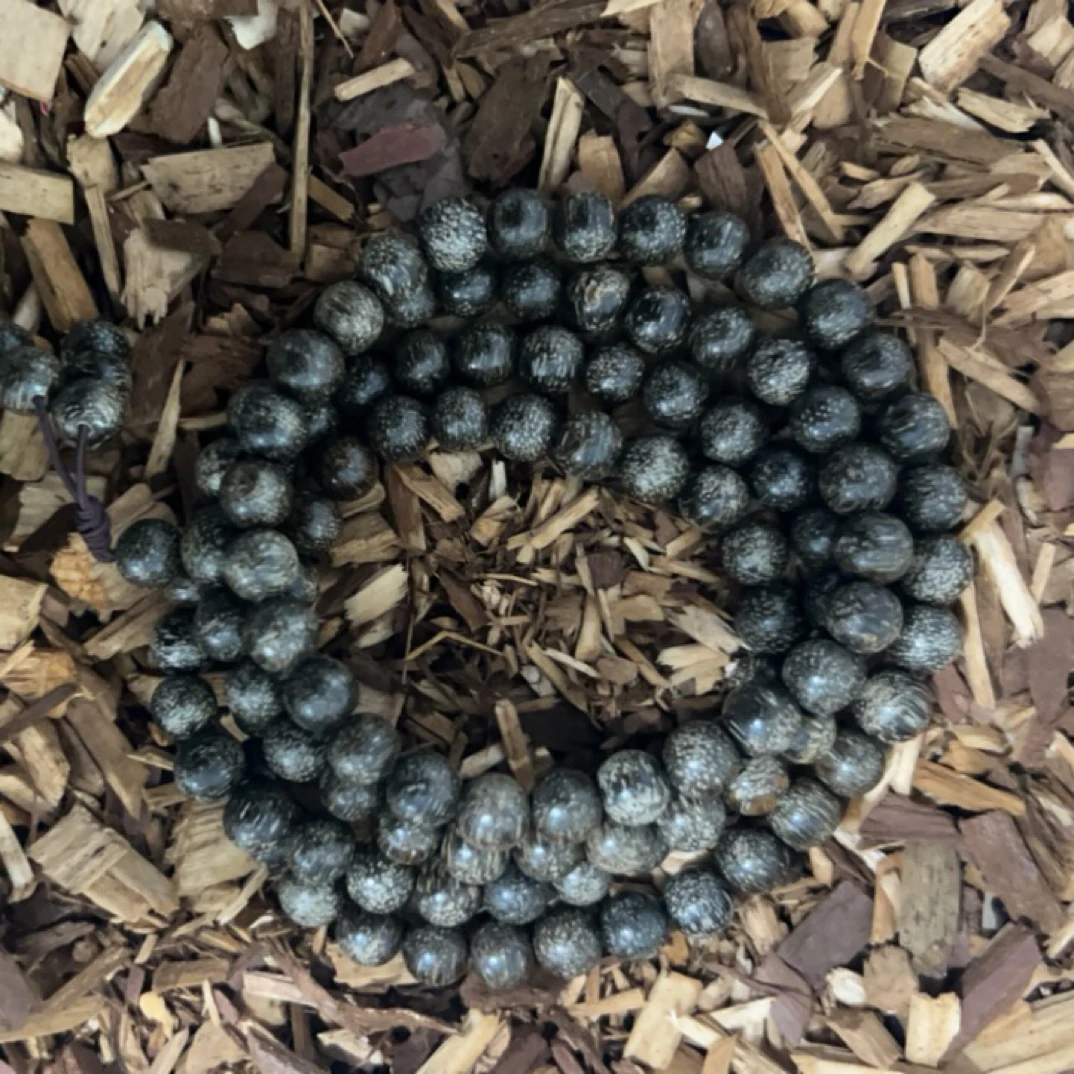 59 福来精选文玩沉香木作手串8mm