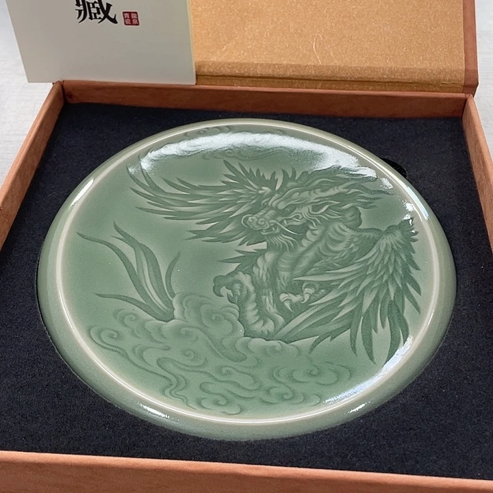 龙泉青瓷等传统工艺品