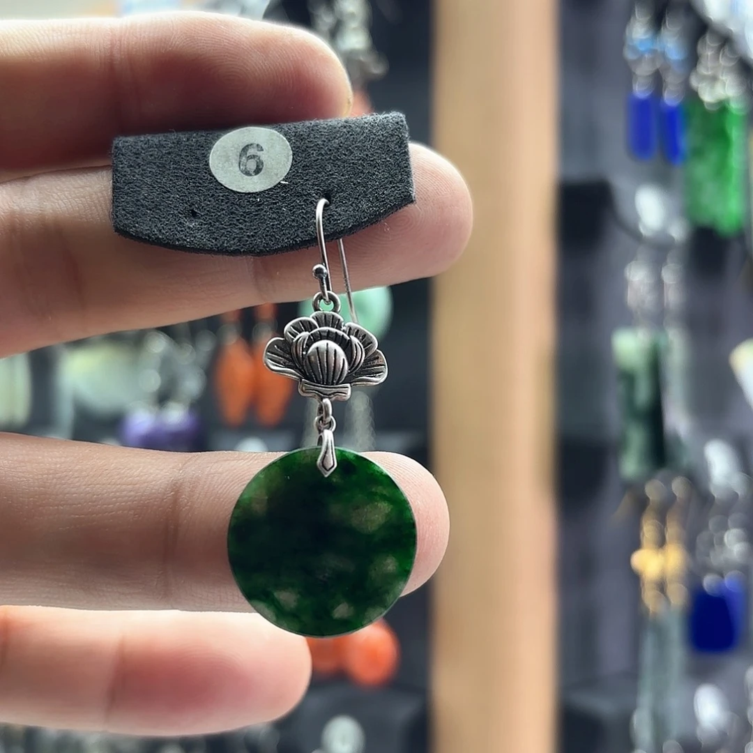 翡翠耳饰银S925镶嵌财*人