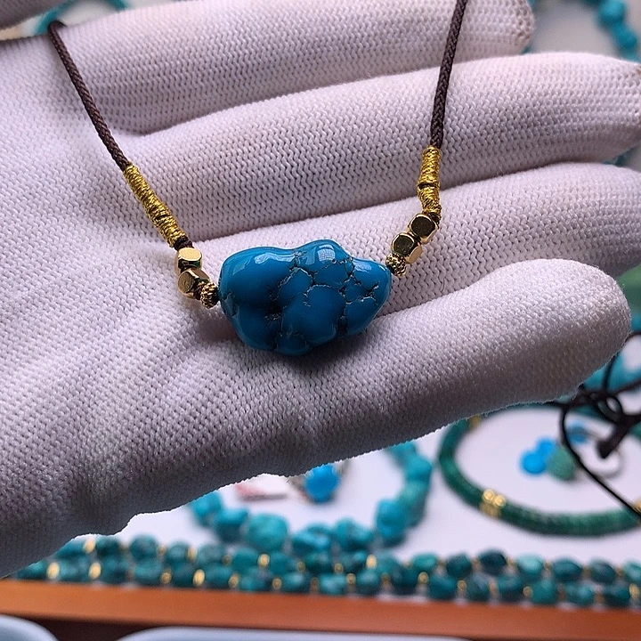 绿松石未镶嵌珠宝奇石