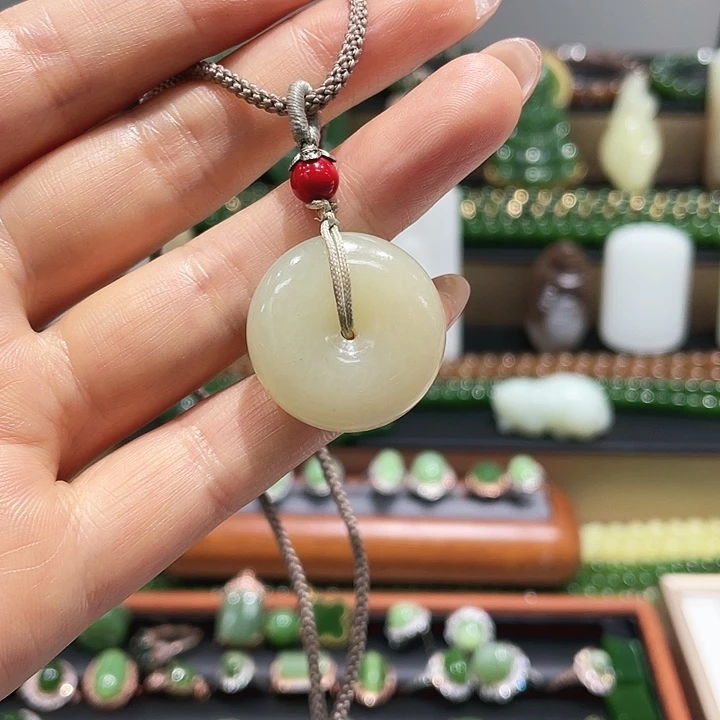 和田玉未镶嵌戒指