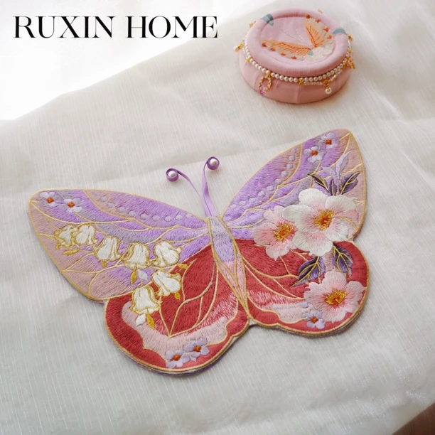 如馨·手工刺绣蝴蝶茶席 紫红 WXT-8801