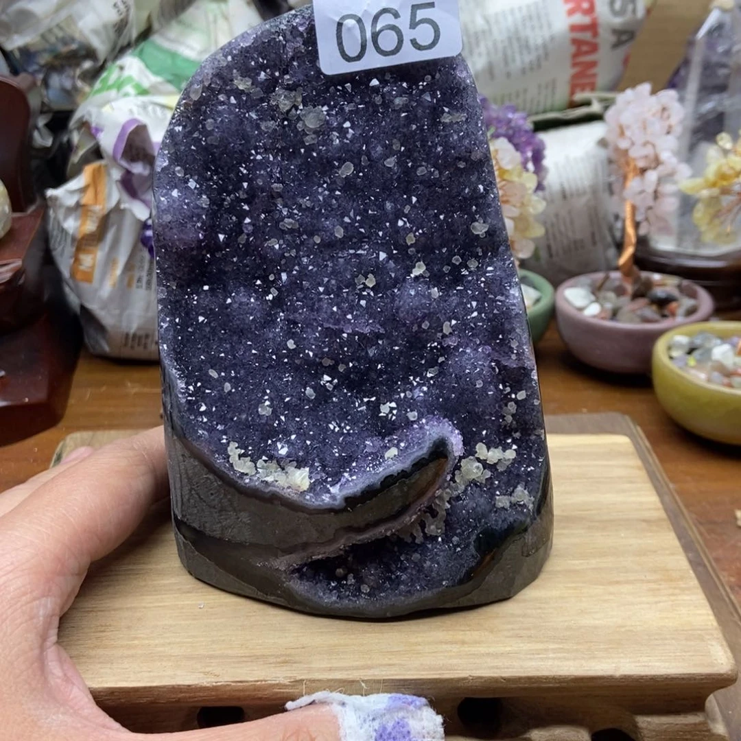 紫晶天然水晶摆件未镶嵌