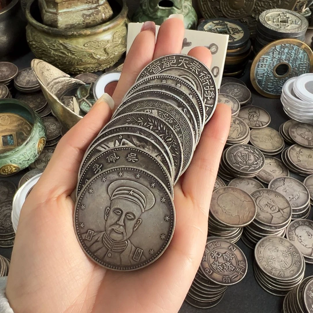 金属复古风格人物