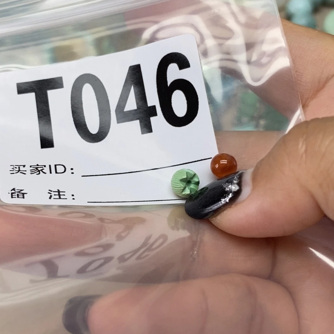 南红玛瑙配饰未镶嵌