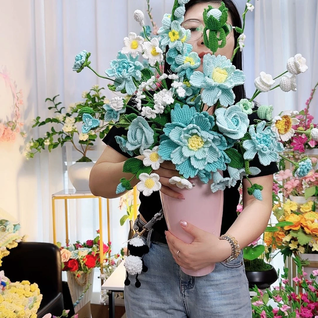 手工钩织设计花束