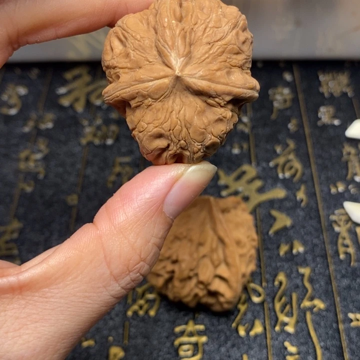 阿***瀚文玩核桃吊坠文玩核桃异形单只