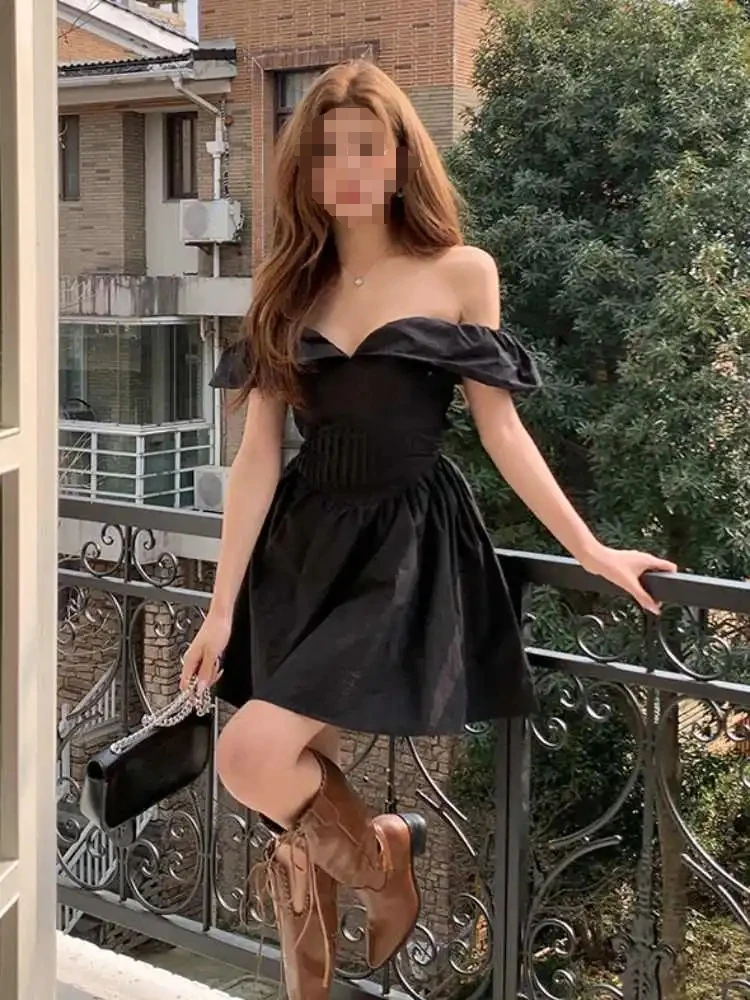 大码胖mm纯欲辣妹连衣裙女装夏季法式气质甜辣收腰显瘦蓬蓬短裙子