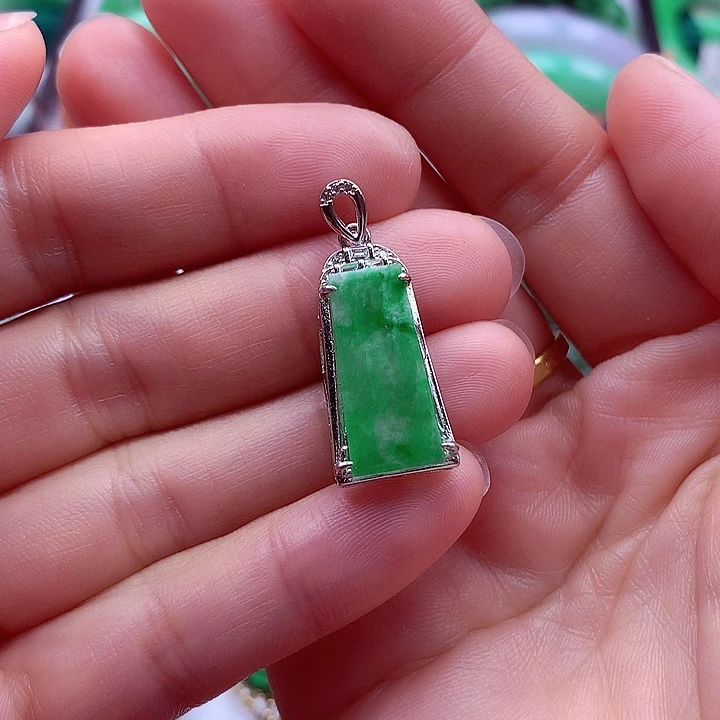 翡翠银S925镶嵌颈饰翡翠