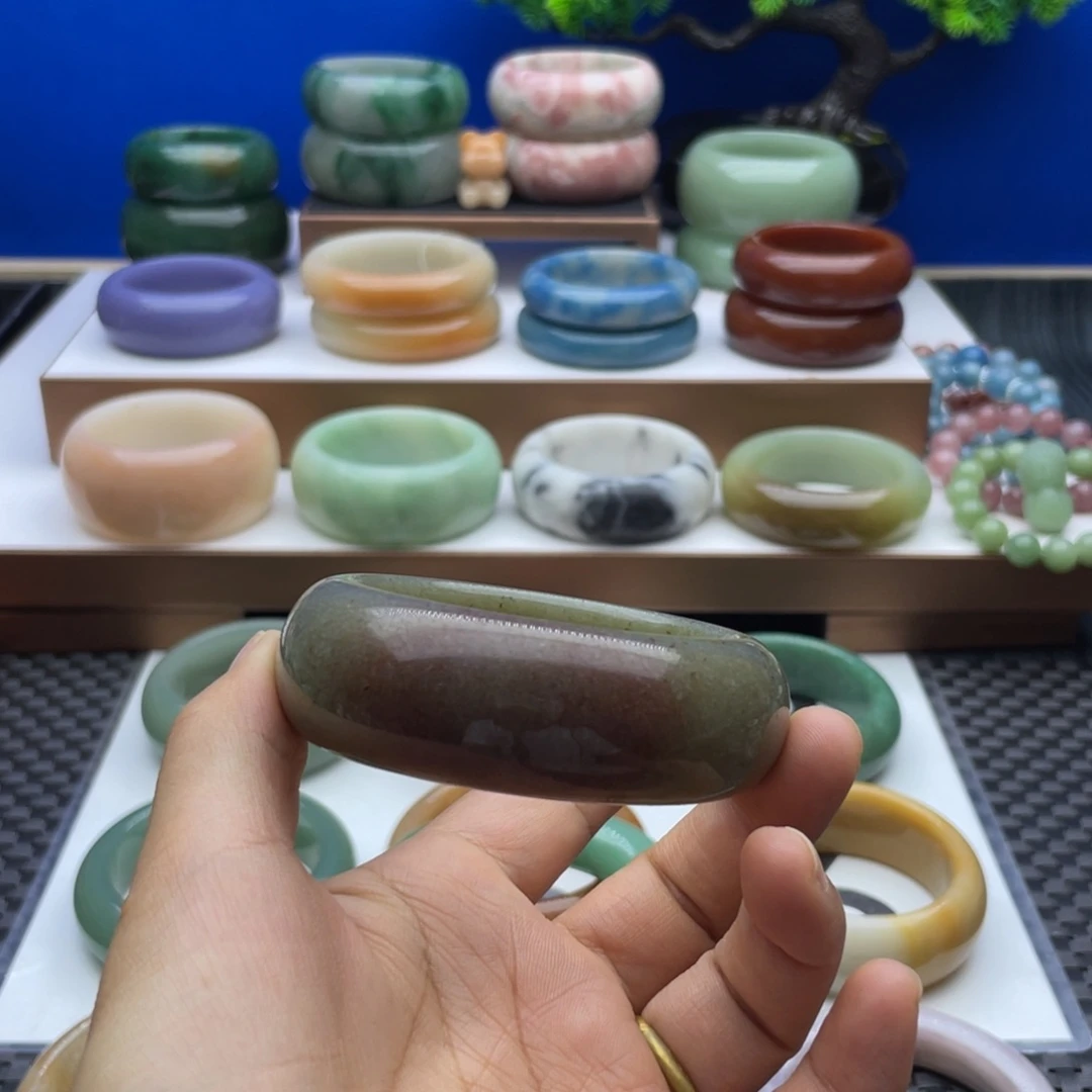 石英质玉未镶嵌手镯