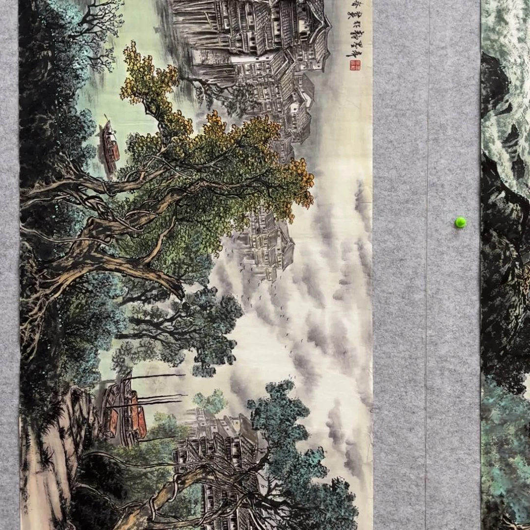 国画花鸟等图案为一体而得