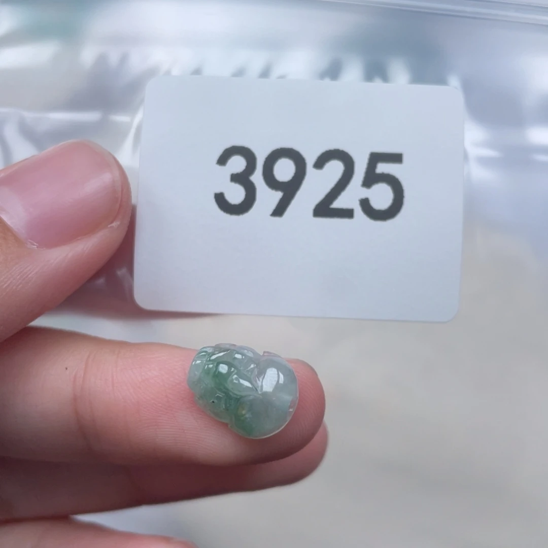 翡翠未镶嵌颈饰天然A货缅甸翡翠