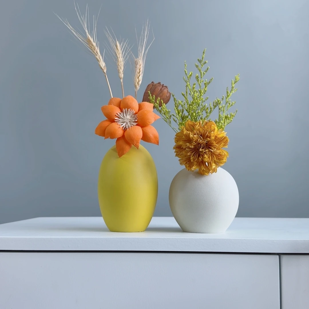 摆件陶瓷小花瓶摆件含花总高约20-30cm