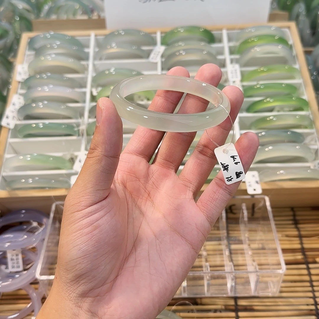 玛瑙/玉髓未镶嵌手镯圈口60.6