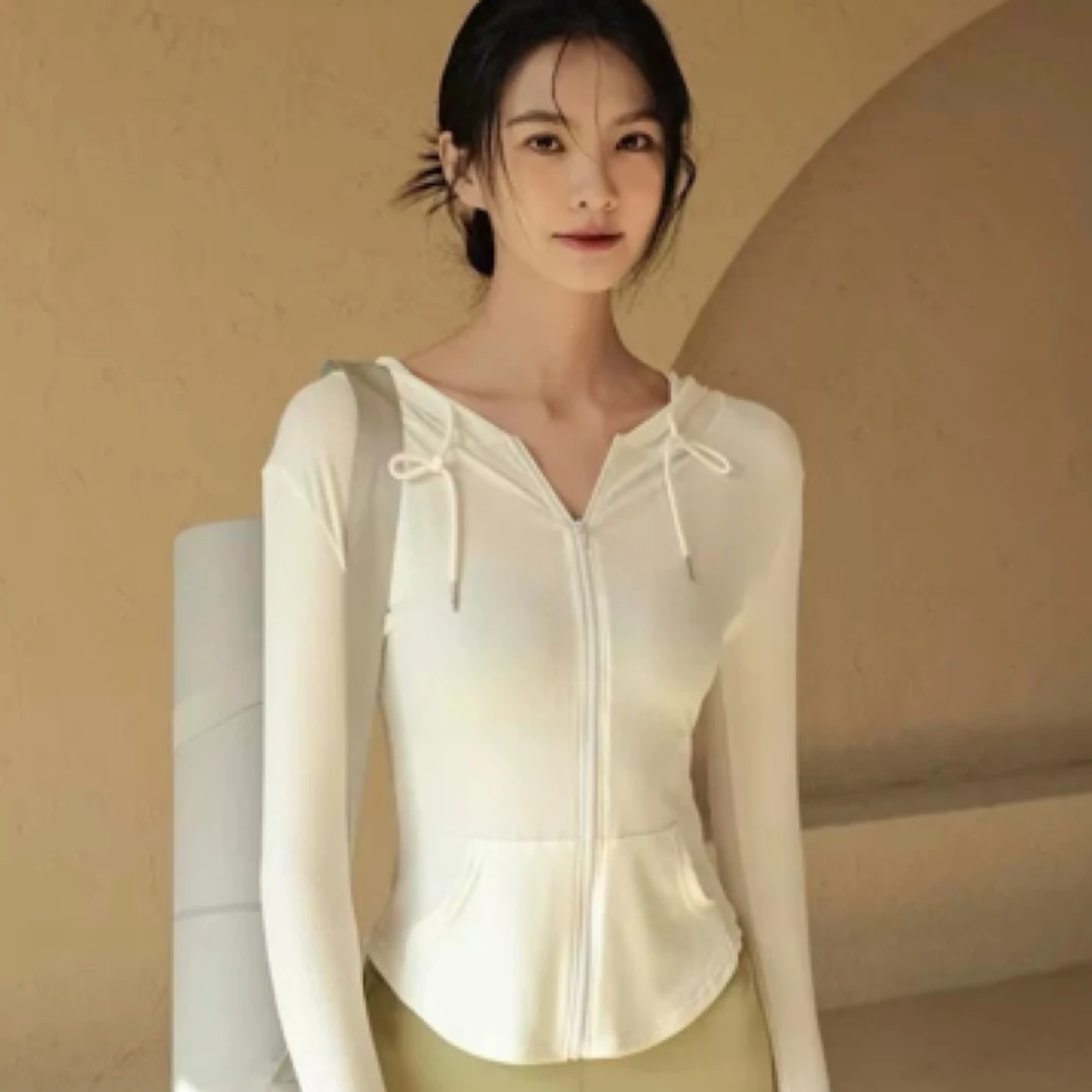 瑜伽服运动上衣女2025新款修身显瘦速干长袖休闲外套连帽健身衣服