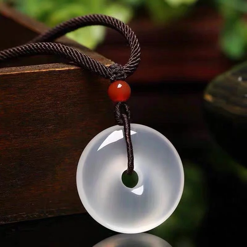 天然白玛瑙玉髓吊坠挂件多样性发货拍一发一（平安扣）