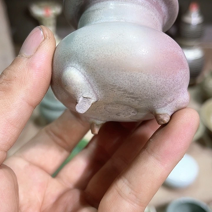 瓷片草**哥瓷器。。。瓷炉