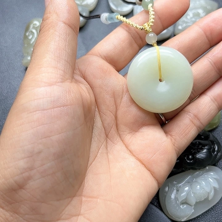 【闪购商品】颈饰未镶嵌和田玉(****安