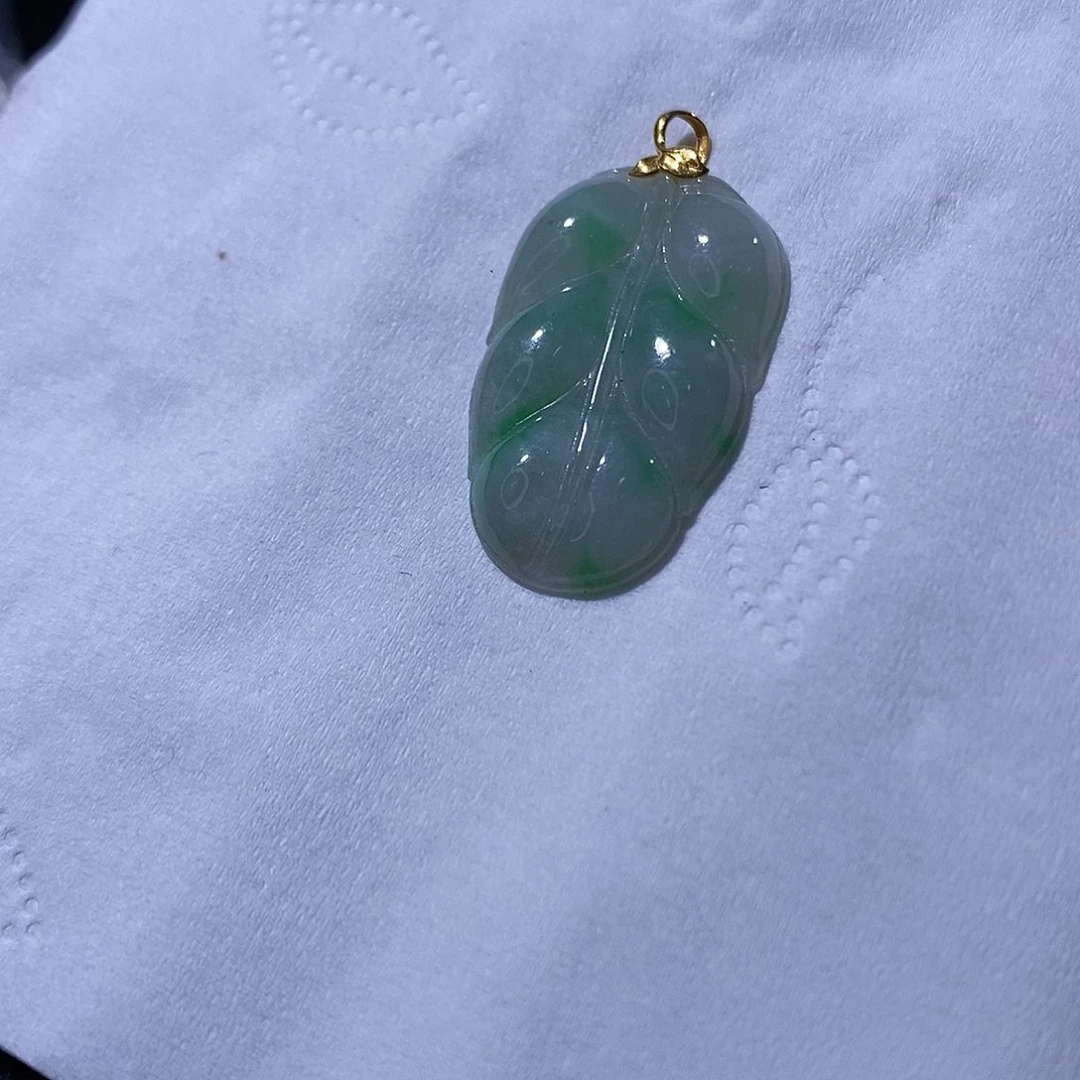 翡翠吊坠(不含链)足银镶嵌