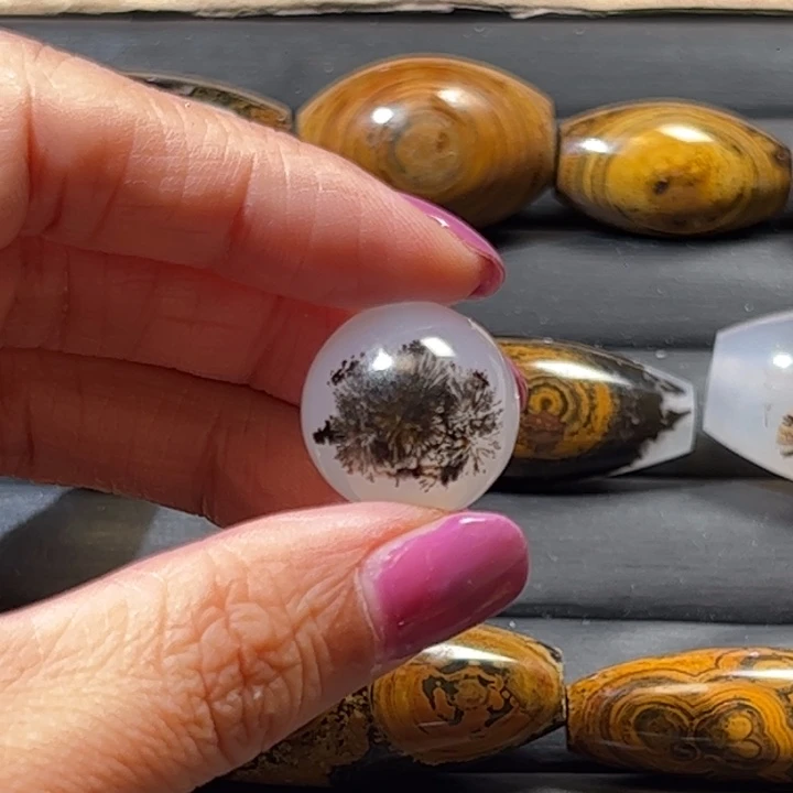 玛瑙/玉髓未镶嵌颈饰