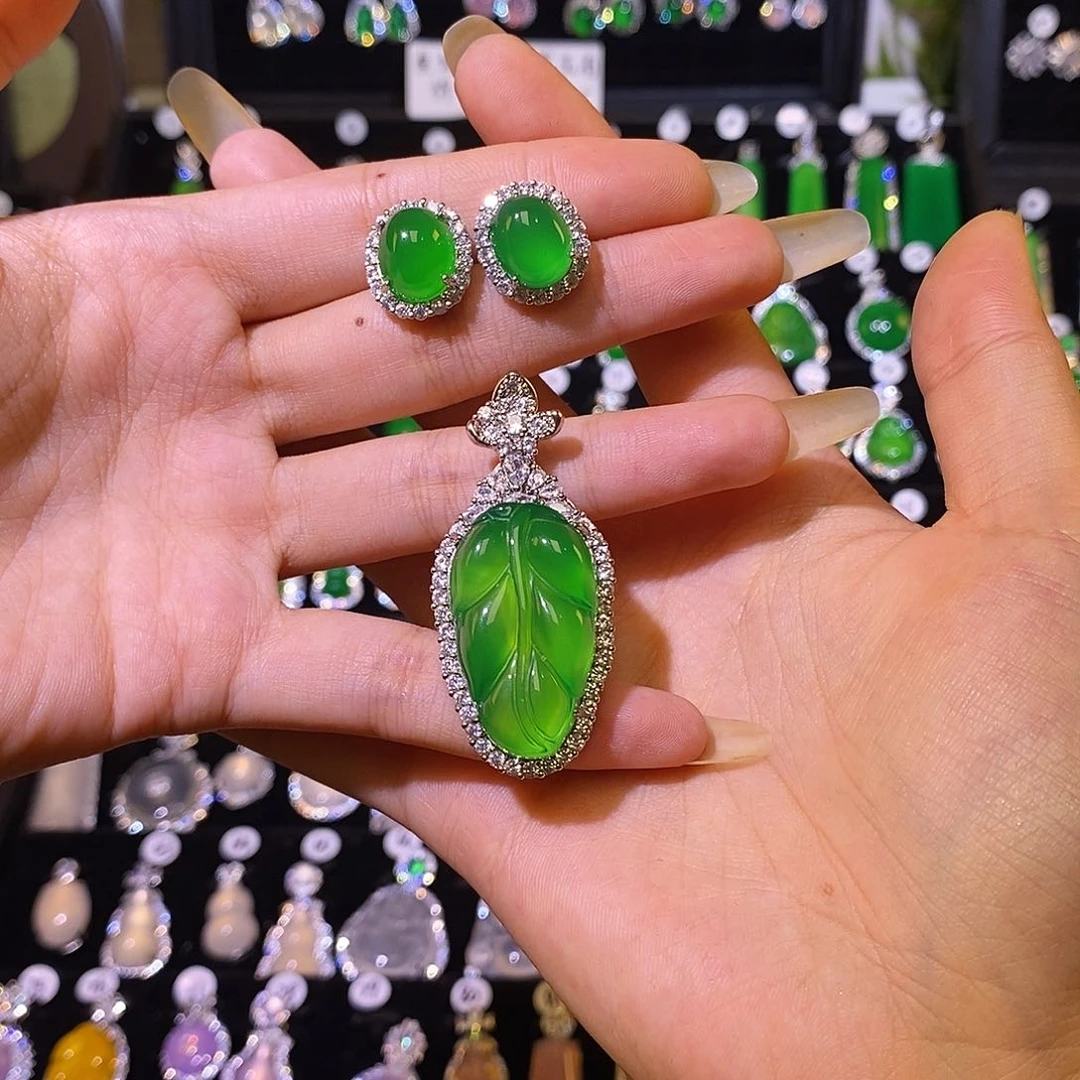 玛瑙/玉髓颈饰合金