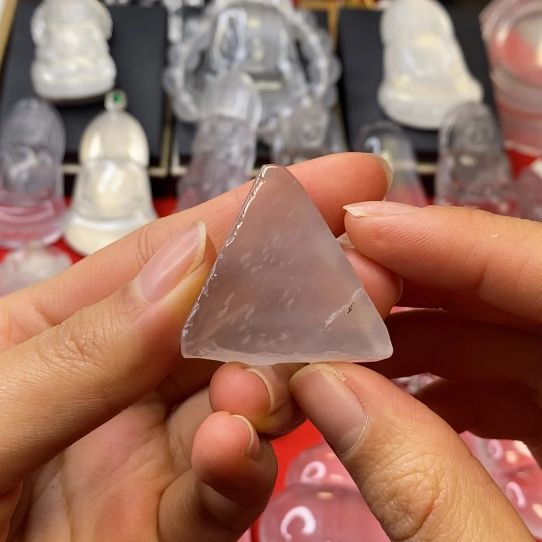 石英质玉未镶嵌吊坠