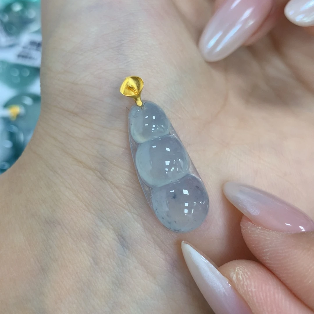 颈饰18K金镶嵌翡翠