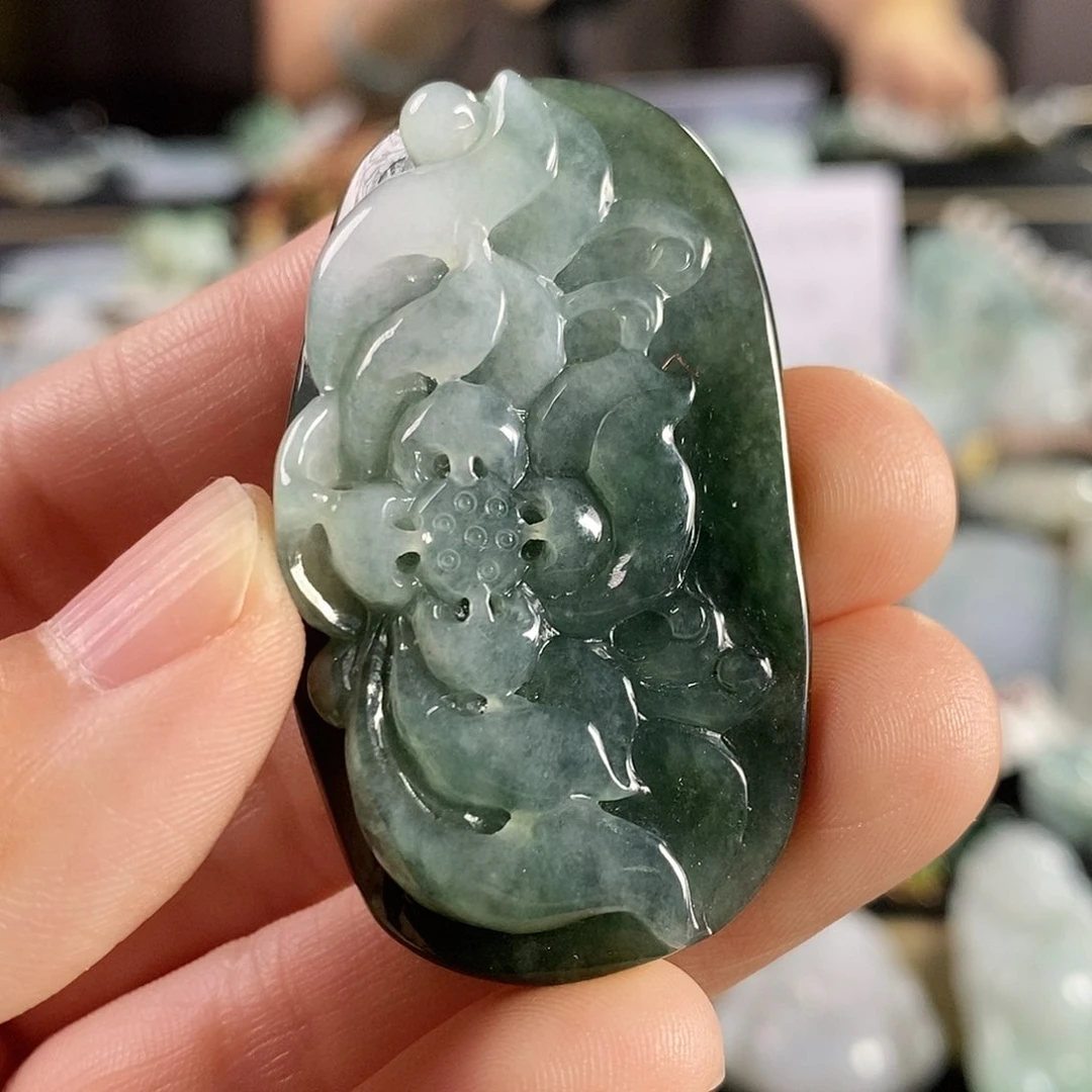 翡翠未镶嵌颈饰吊坠