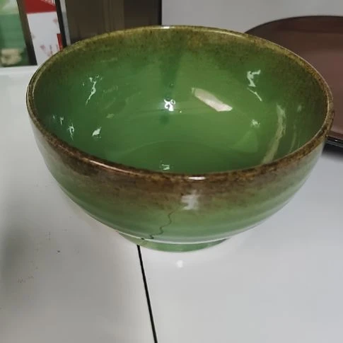 瓷片各种摆件，瓷片，沙锅，都有微瑕疵！