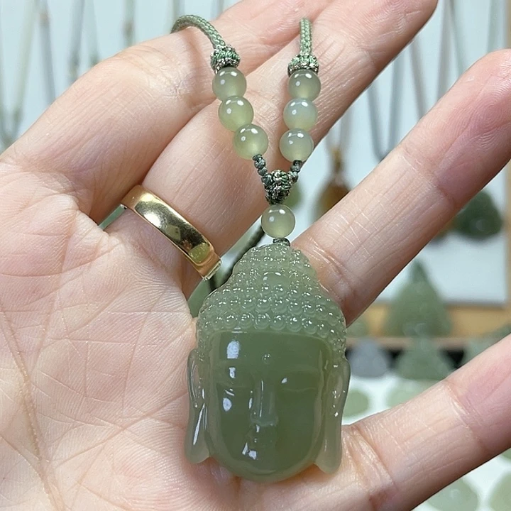 和田玉颈饰未镶嵌徐**头