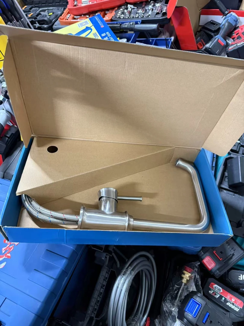 （苏）不锈钢冷热两用可旋转防溅厨房水龙头20