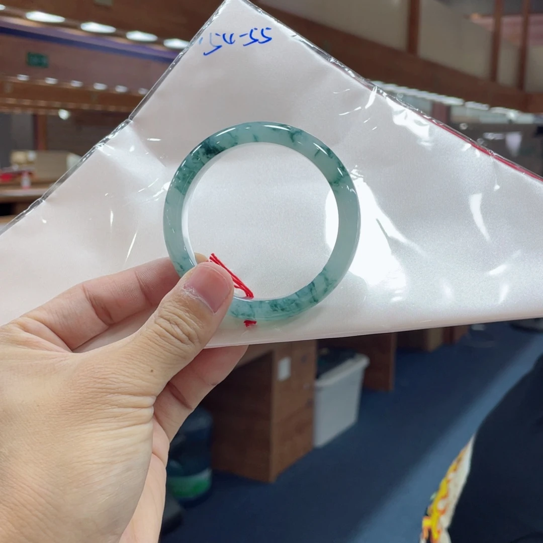 未镶嵌手镯翡翠翡翠