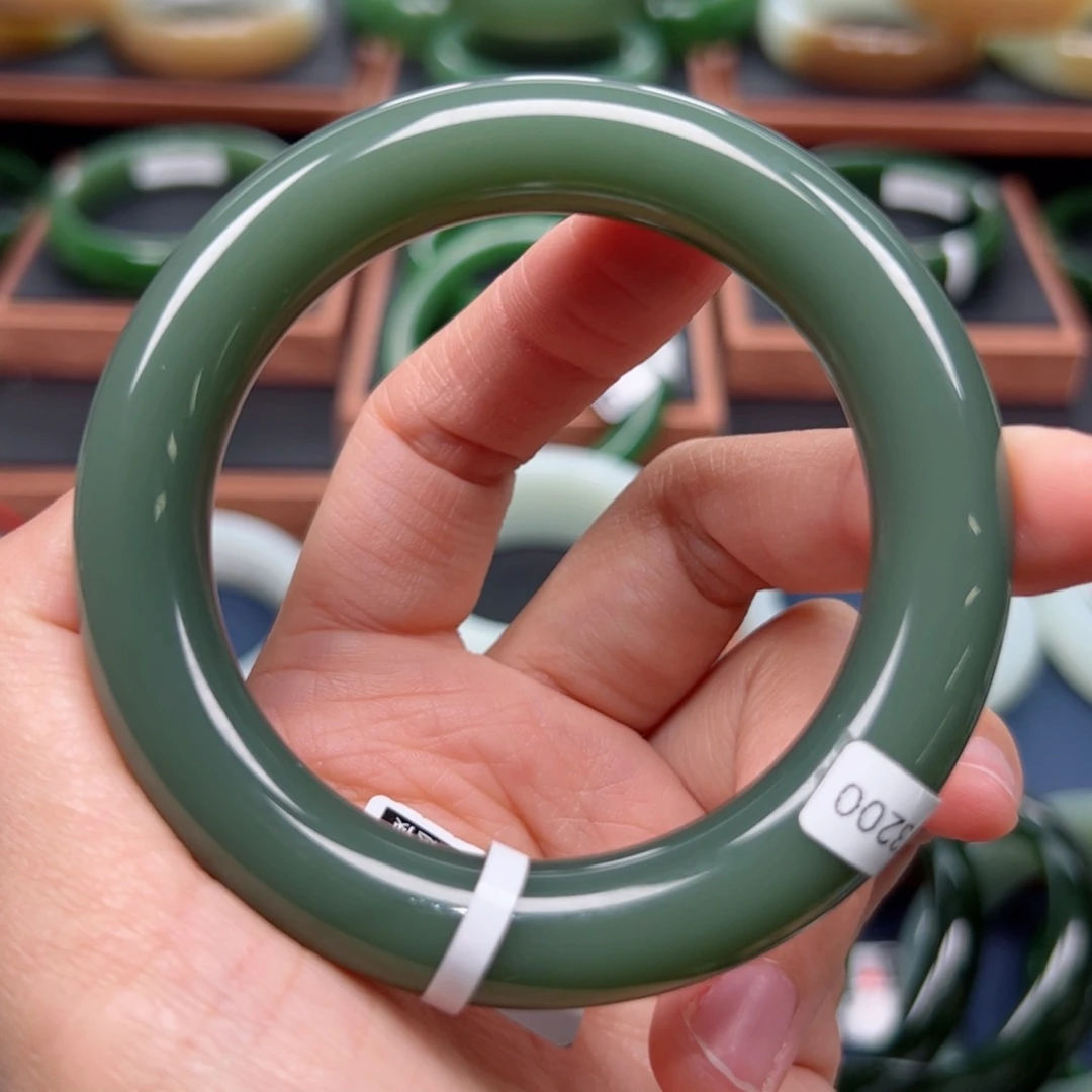 未镶嵌手镯和田玉（碧玉）5455