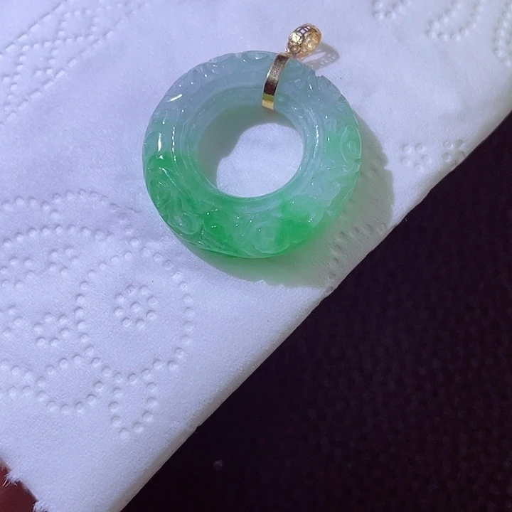 颈饰18K金镶嵌翡翠翡翠